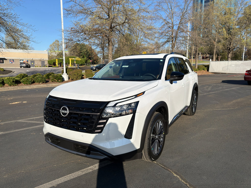 New 2026 Nissan Pathfinder Platinum image 3