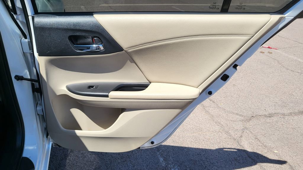 Used 2014 Honda Accord Touring image 17