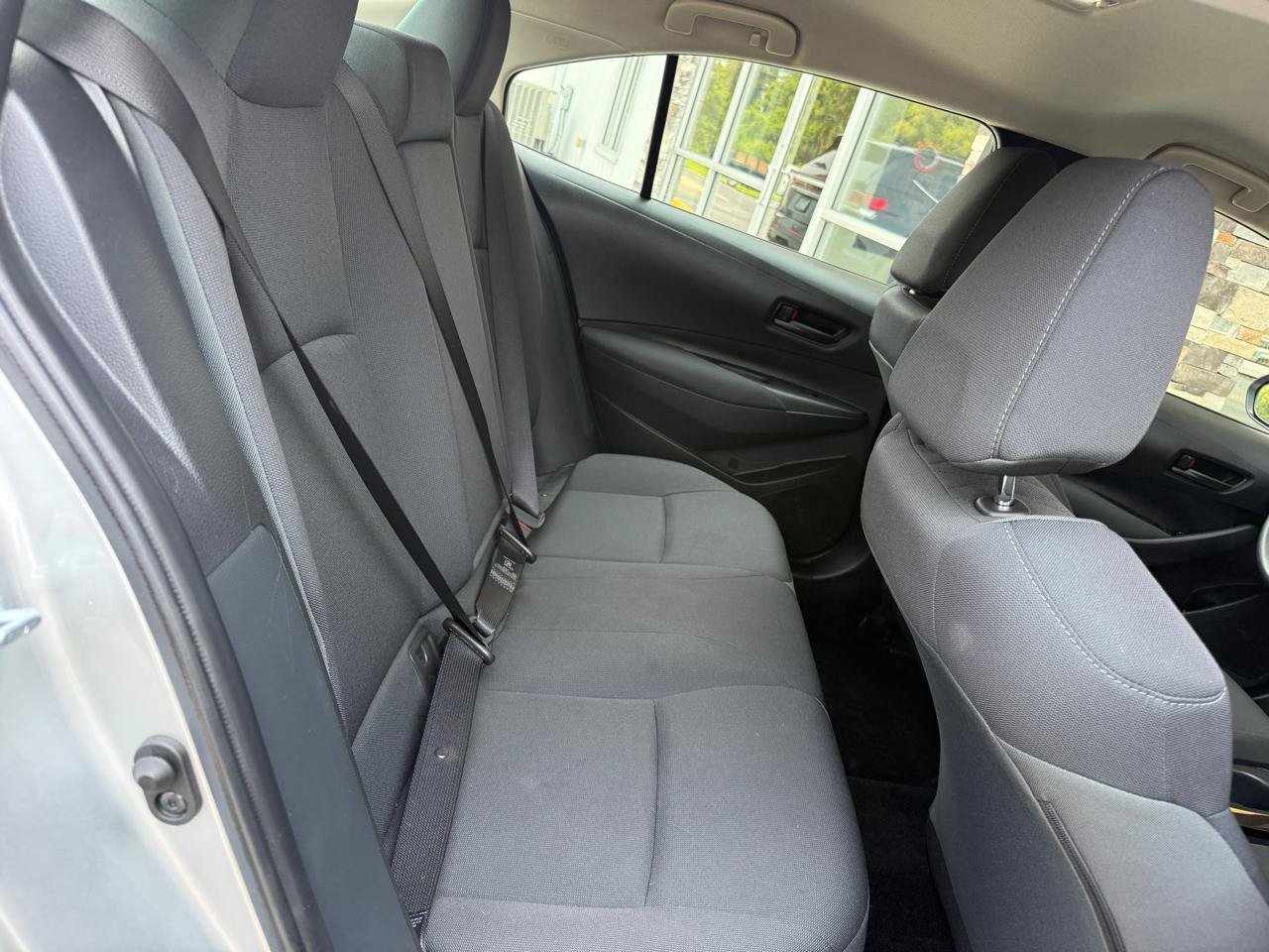 Used 2022 Toyota Corolla LE FWD image 17