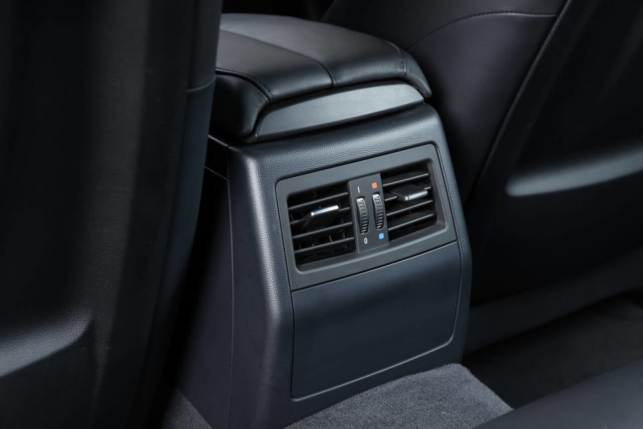 Used 2011 BMW M3 Sedan image 79