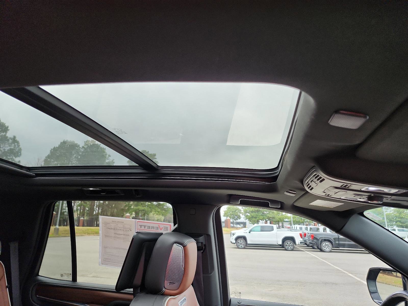 Certified 2024 GMC Yukon Denali Ultimate image 8