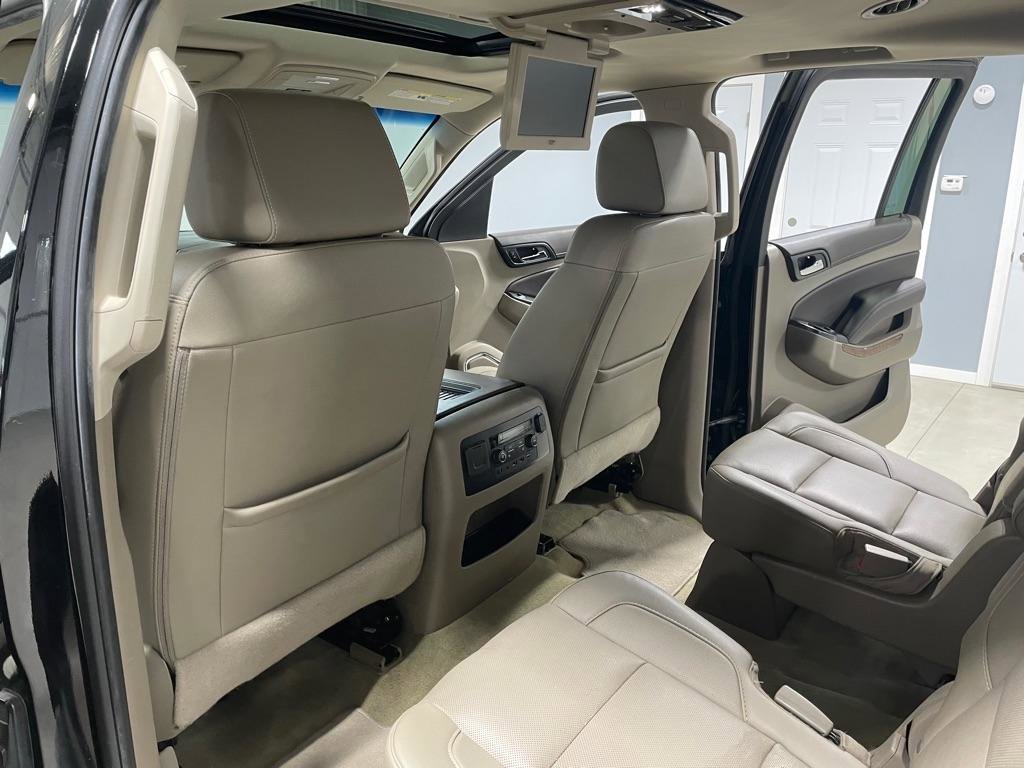 Used 2018 Chevrolet Suburban Premier image 13