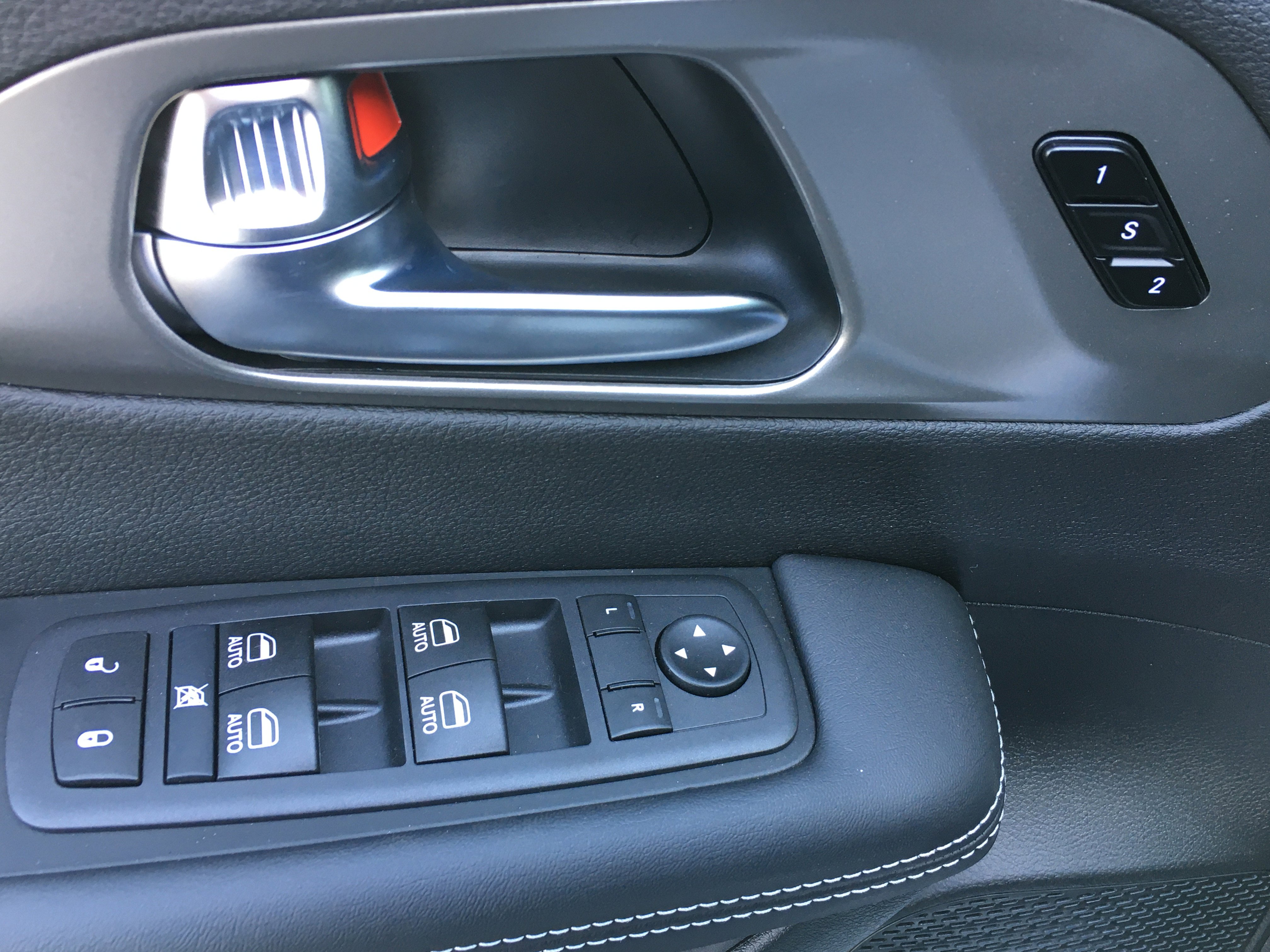 New 2026 Chrysler Pacifica Select w/ S Appearance Package image 14