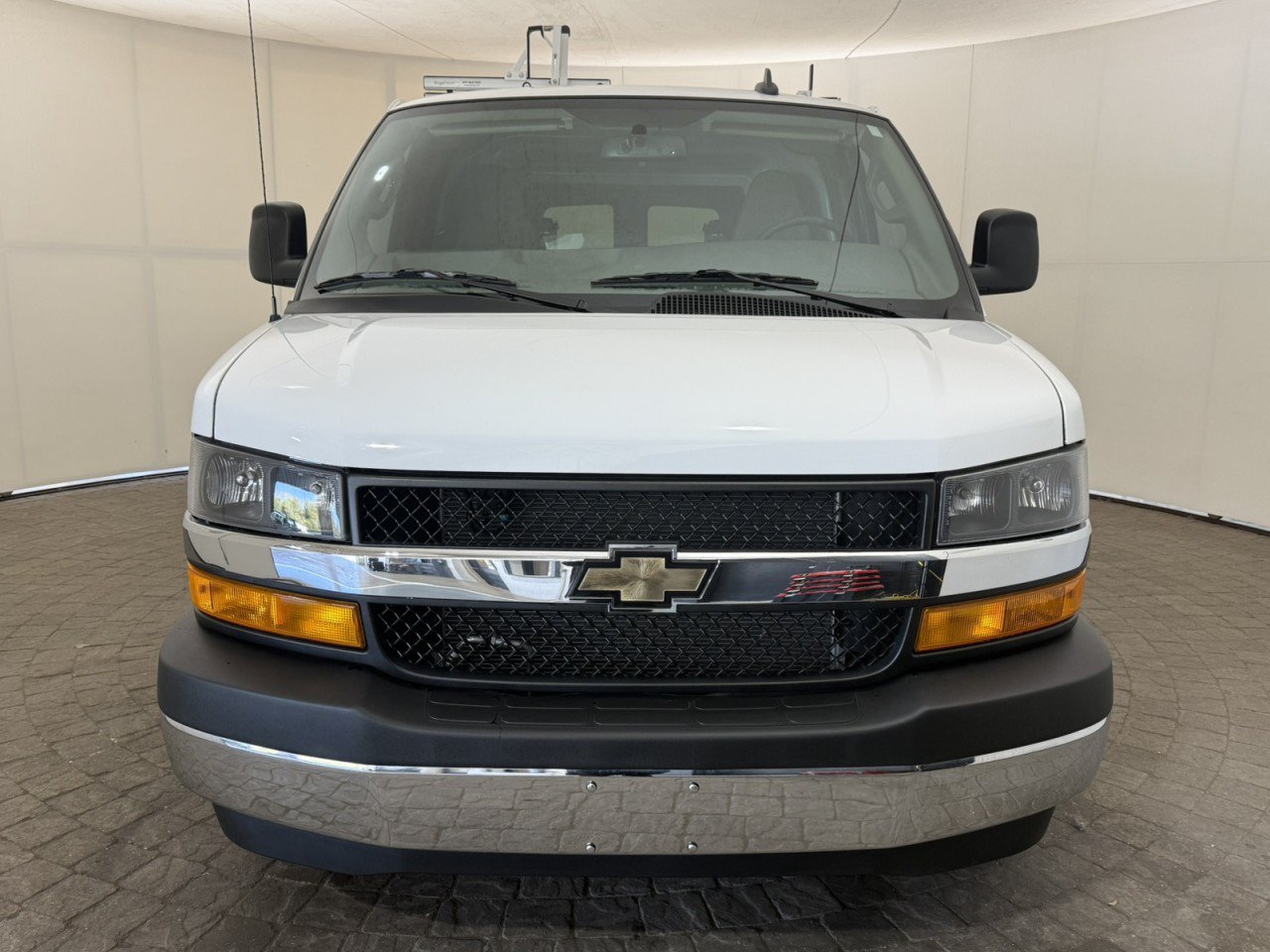 Used 2025 Chevrolet Express 2500 w/ Driver Convenience Package RWD image 2