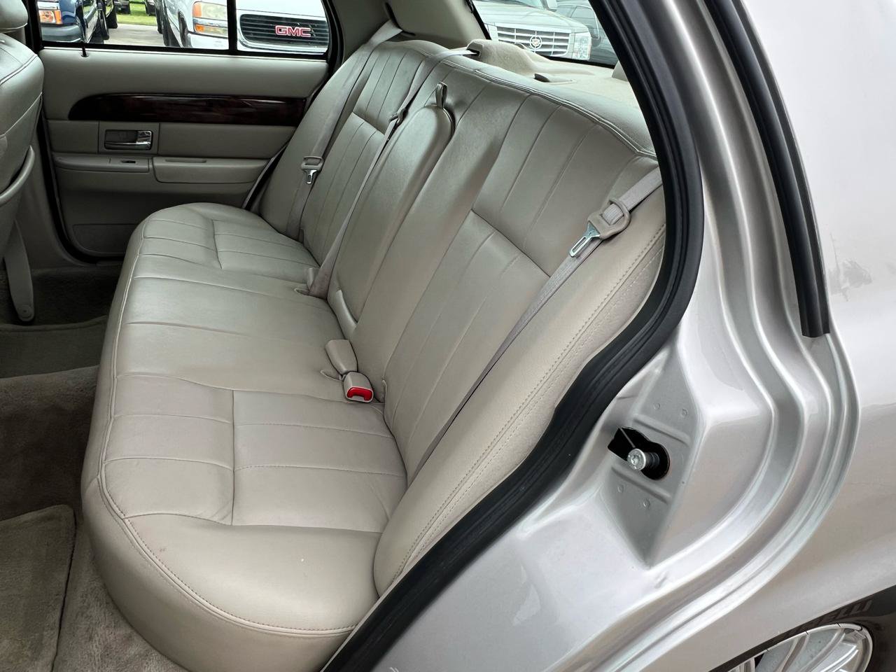 Used 2009 Mercury Grand Marquis LS RWD image 39