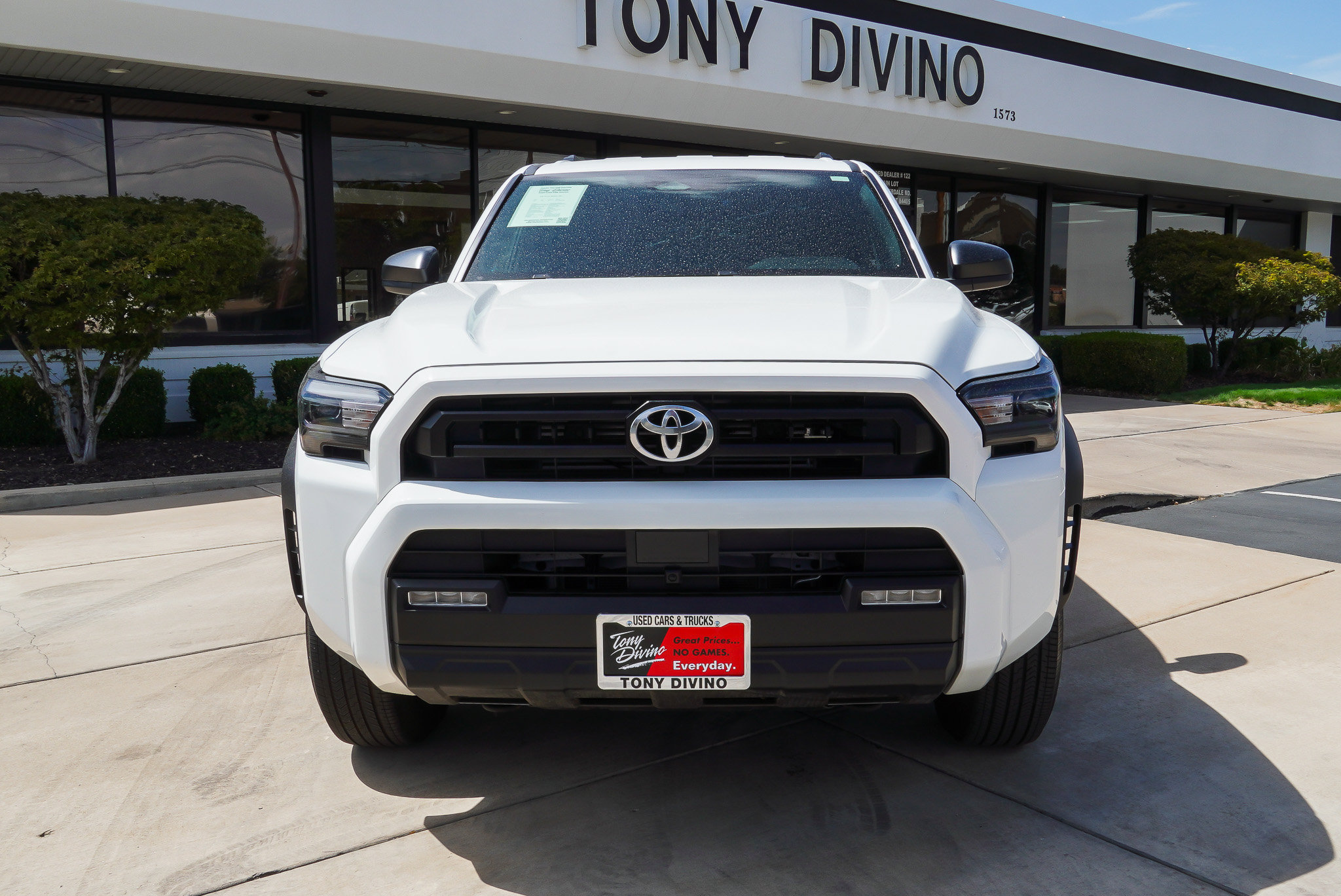 Used 2025 Toyota 4Runner SR5 AWD/4WD image 3