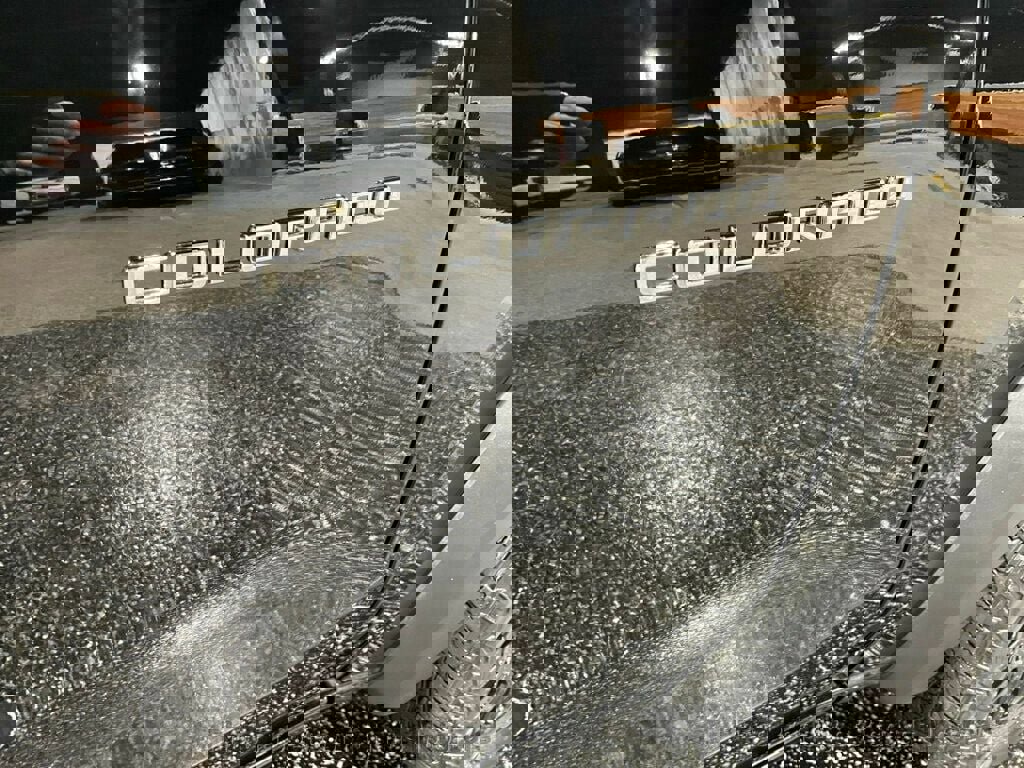 Used 2023 Chevrolet Colorado Trail Boss w/ Technology Package image 7