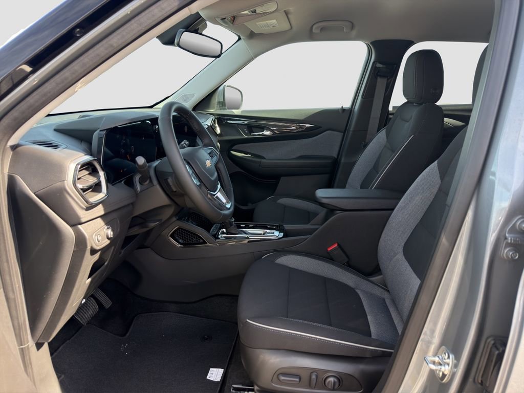 New 2026 Chevrolet TrailBlazer LT w/ Convenience Package FWD image 9