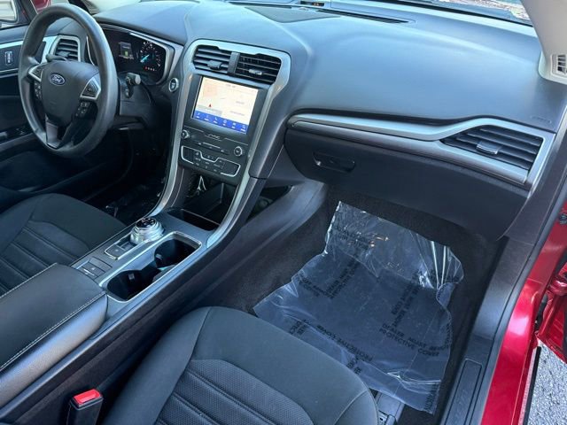 Used 2020 Ford Fusion SE image 18
