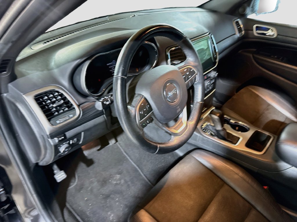 Used 2021 Jeep Grand Cherokee Laredo X RWD image 10
