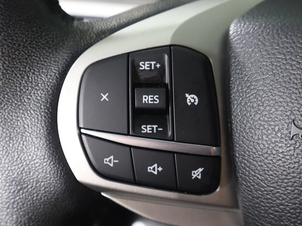 Used 2024 Ford Explorer XLT w/ Equipment Group 202A AWD/4WD image 45