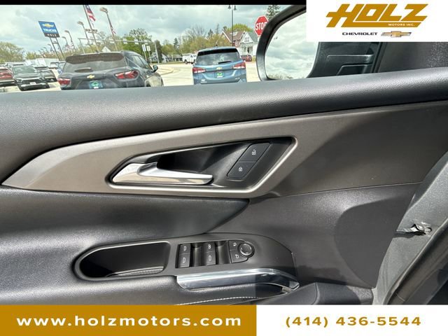 Certified 2025 Chevrolet Traverse LT w/ Midnight/Sport Edition AWD/4WD image 22