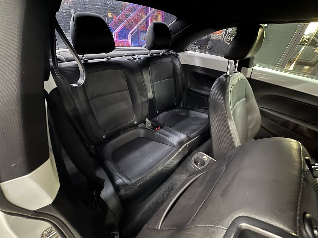 Used 2013 Volkswagen Beetle 2.5 image 17