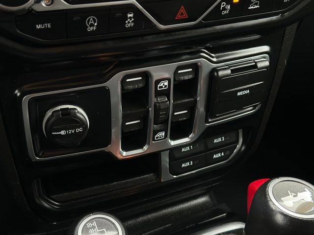 Used 2022 Jeep Wrangler Unlimited Sahara image 13