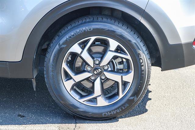 Used 2020 Kia Sportage LX image 10