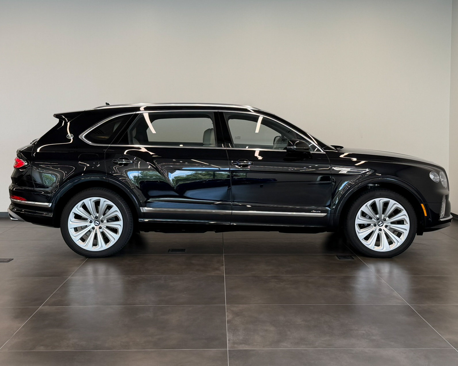 New 2026 Bentley Bentayga Extended Wheelbase AWD/4WD image 5