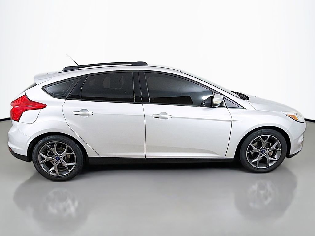 Used 2014 Ford Focus SE w/ Equipment Group 201A image 9