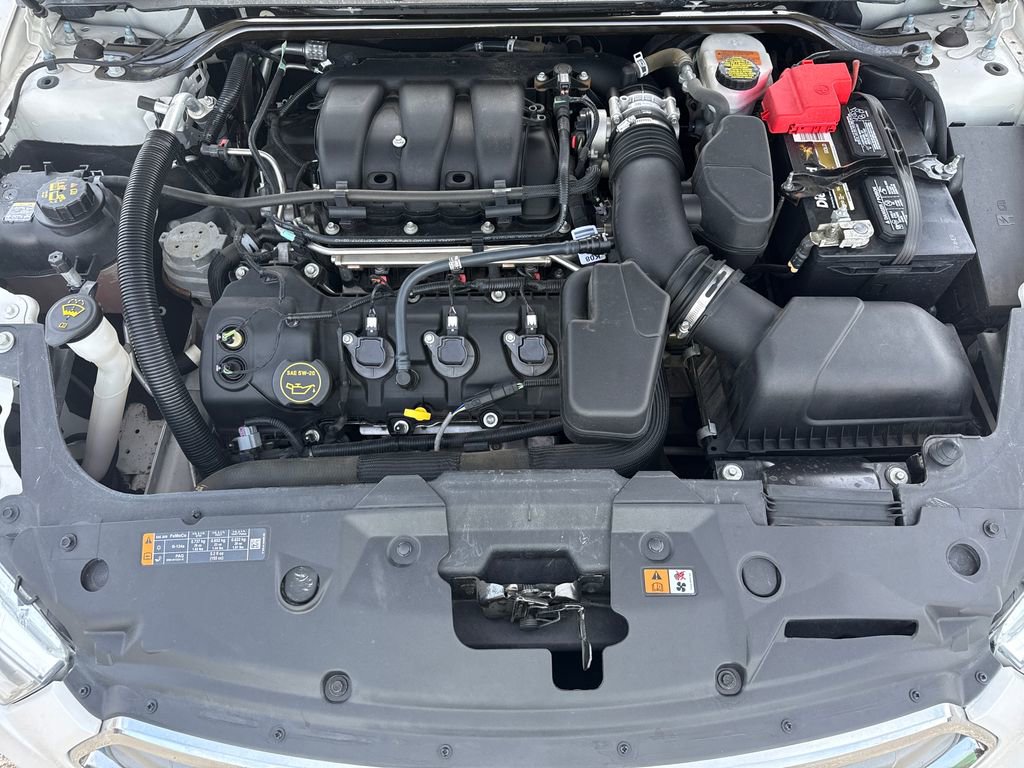 Used 2017 Ford Taurus SEL FWD image 24