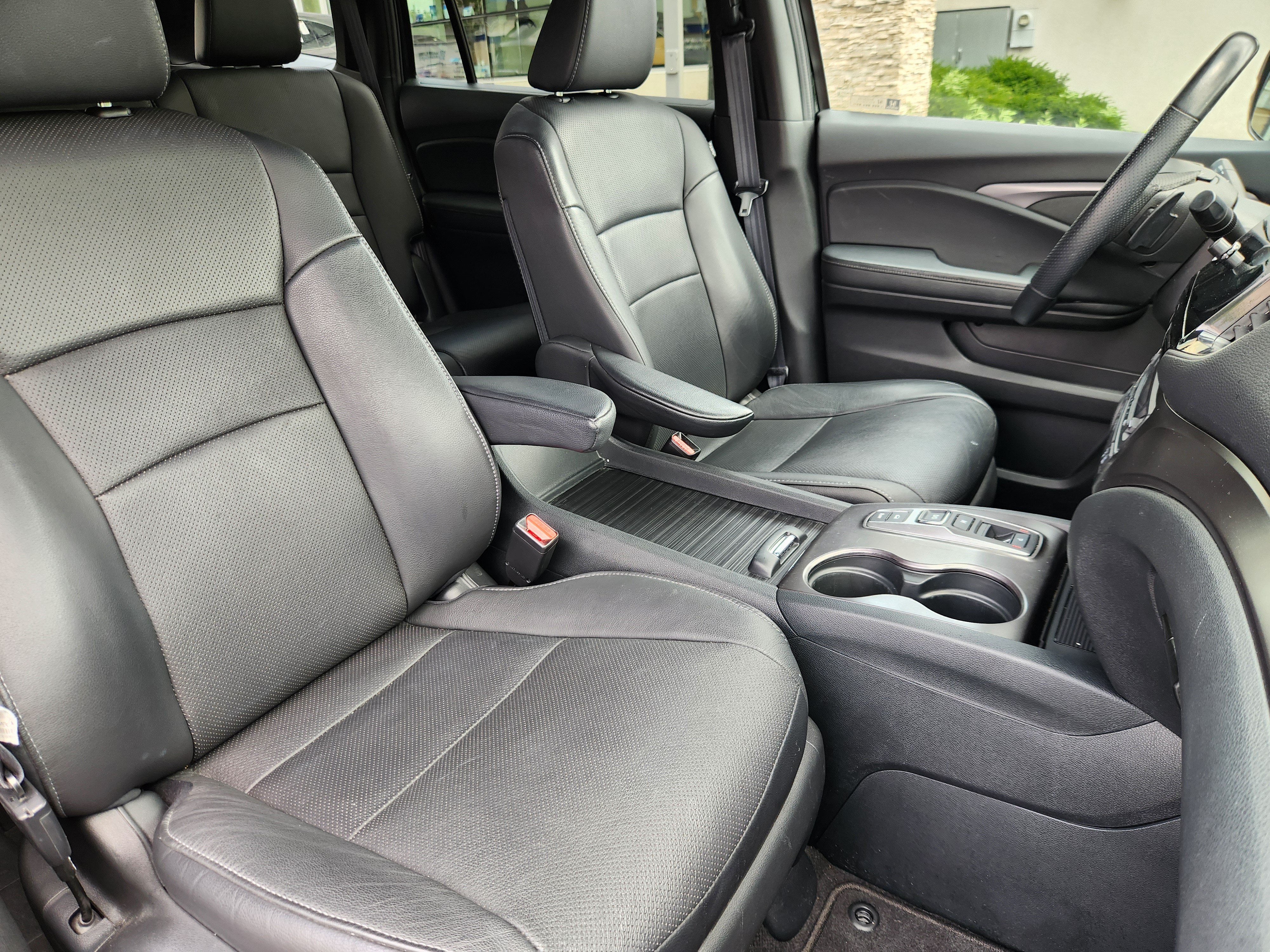 Used 2023 Honda Passport EX-L image 11
