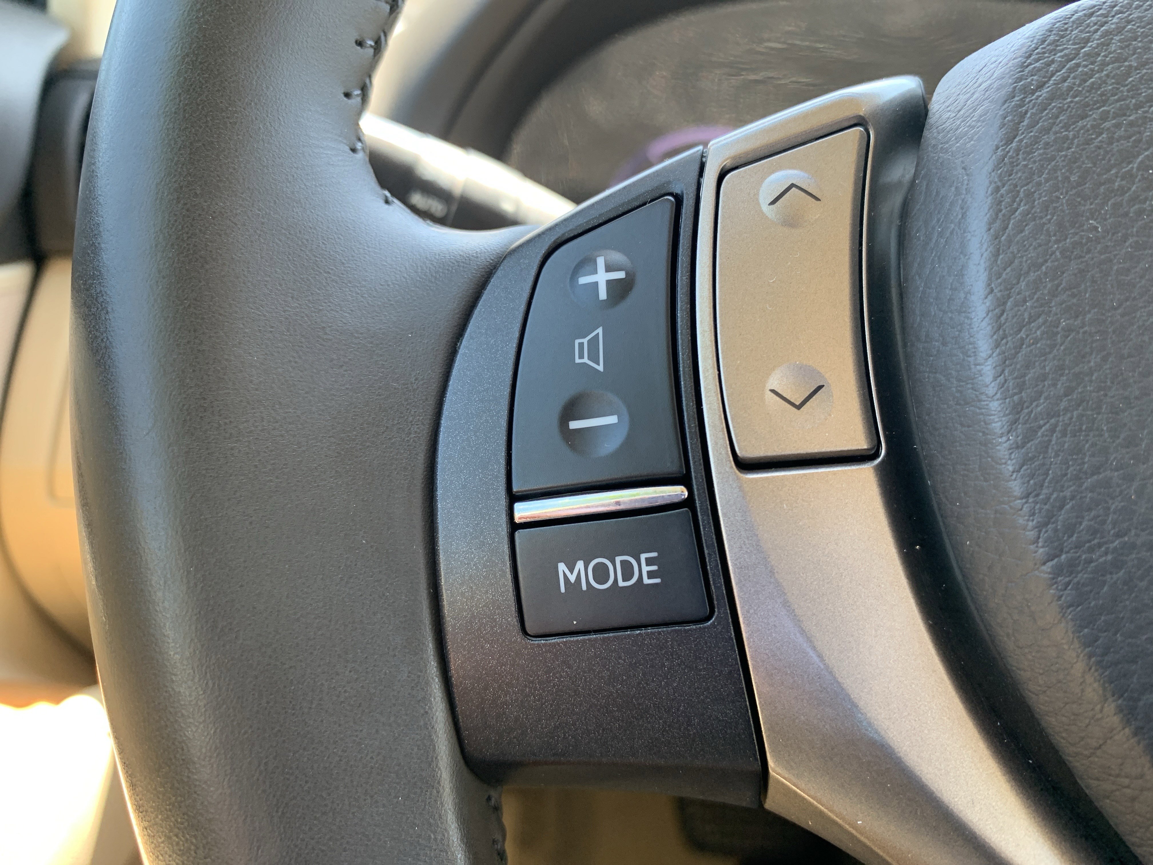 Used 2015 Lexus RX 450h FWD image 19
