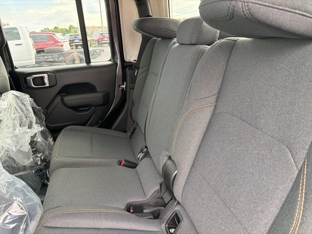 Used 2025 Jeep Gladiator Sport AWD/4WD image 20