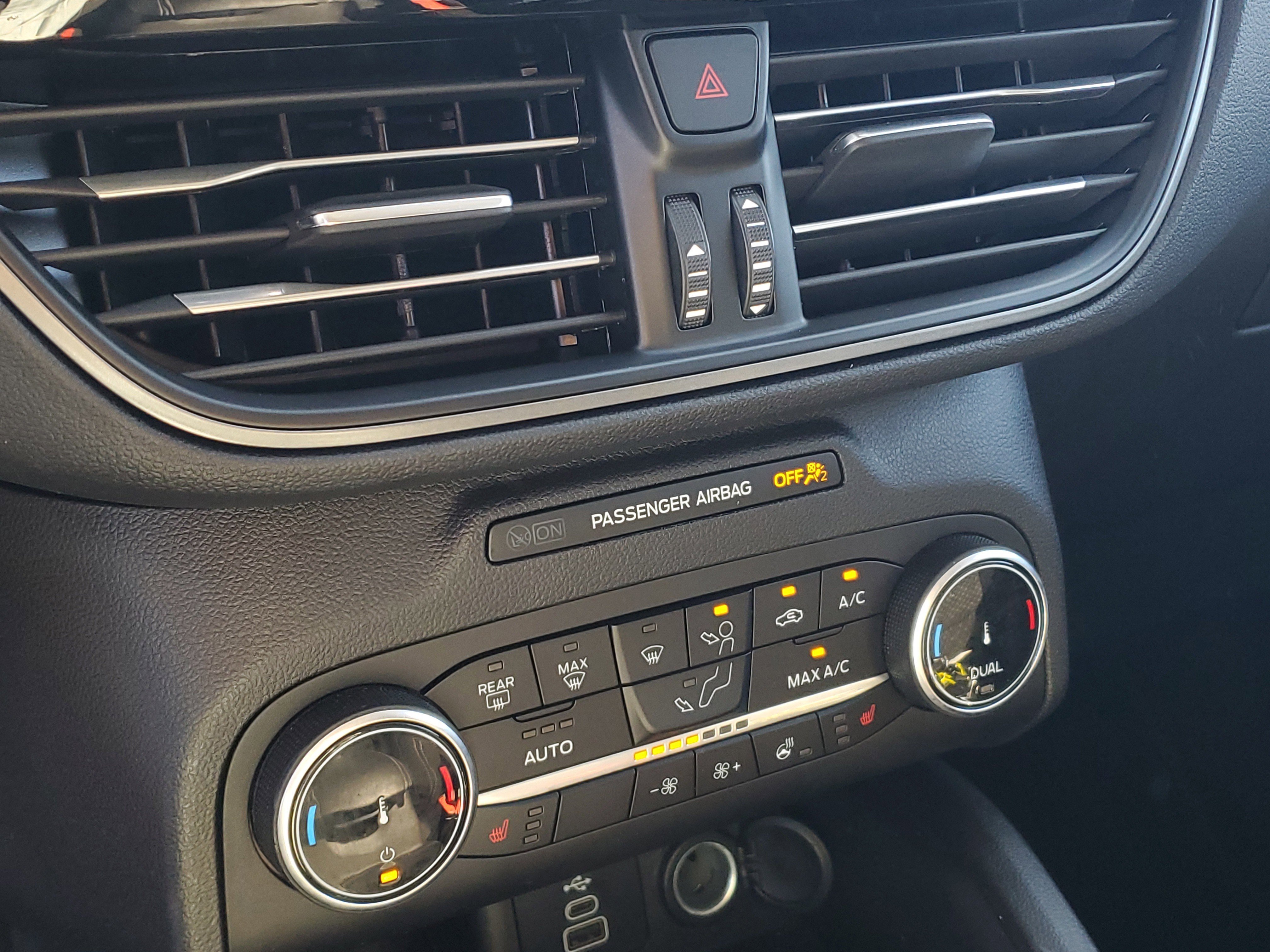 Used 2024 Ford Escape Active w/ Cold Weather Package image 10