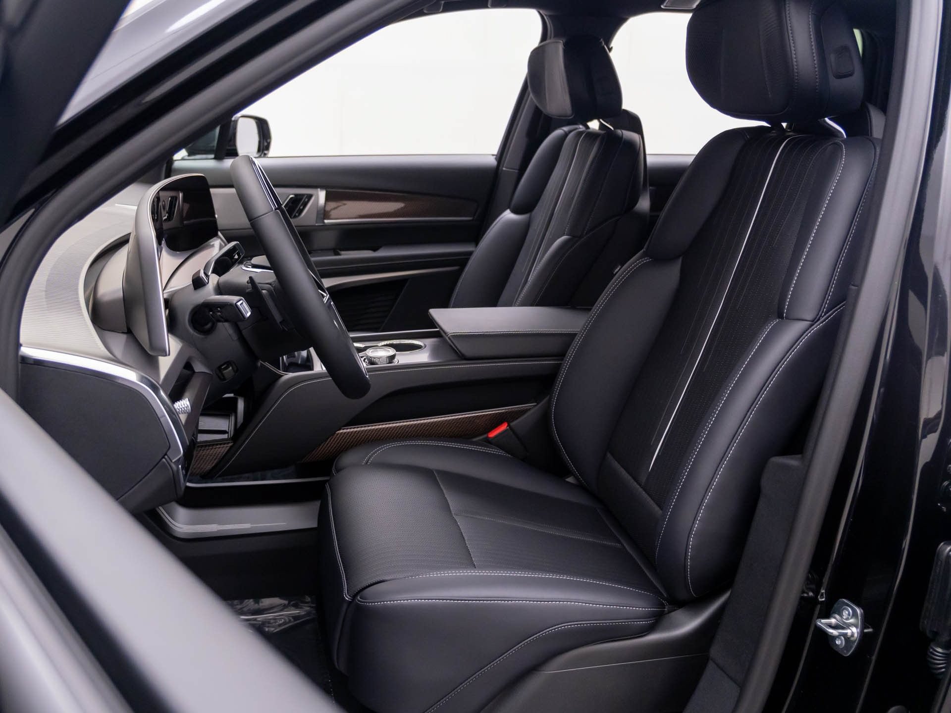New 2027 Cadillac Vistiq Sport AWD/4WD image 15
