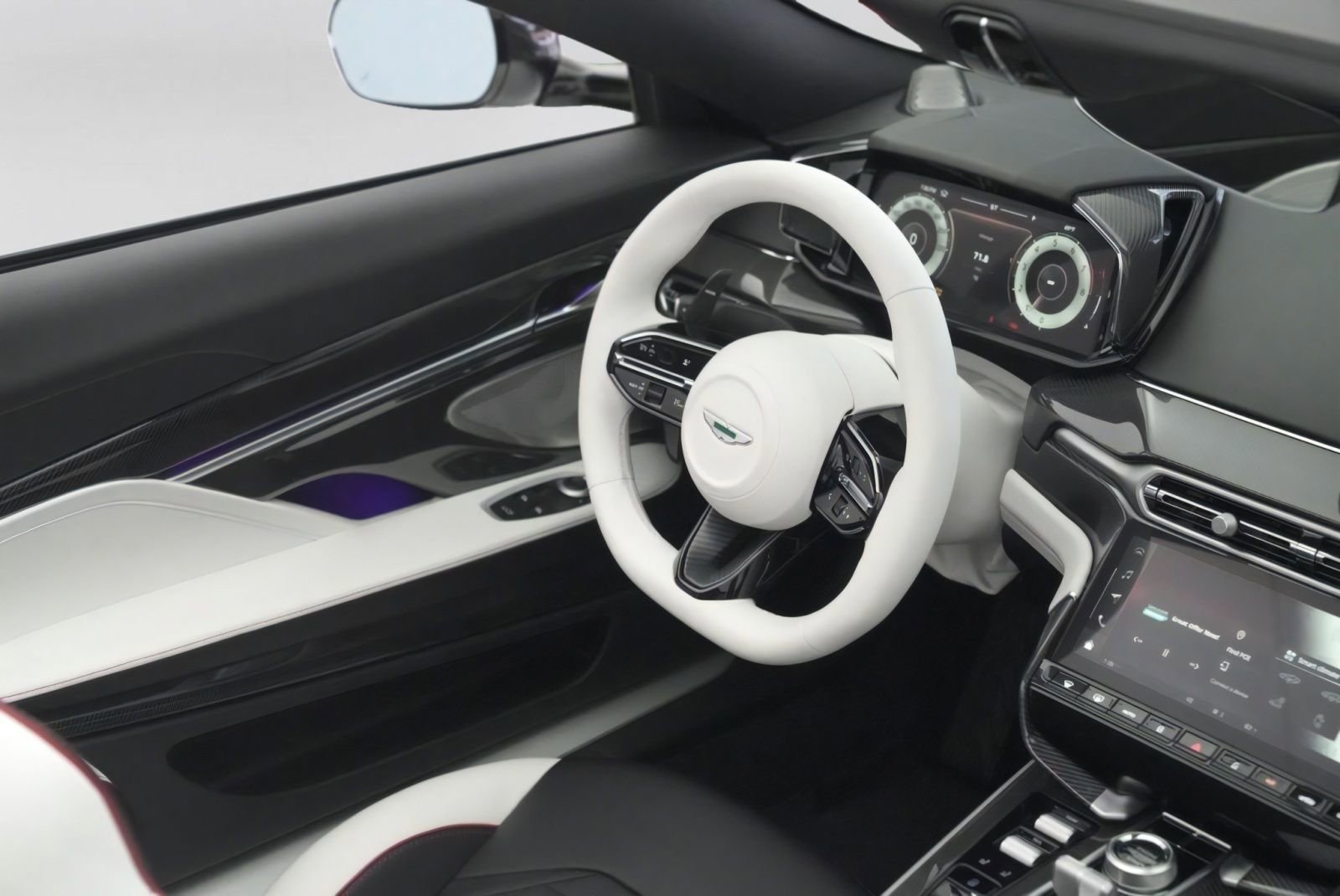 New 2026 Aston Martin Vanquish Convertible RWD image 42