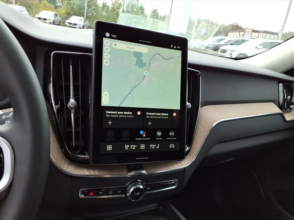 Certified 2026 Volvo XC60 B5 Plus w/ Climate Package AWD/4WD image 18