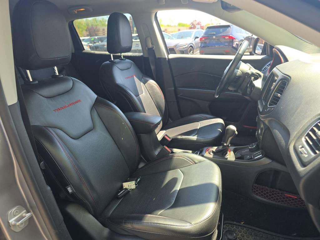 Used 2020 Jeep Compass Trailhawk w/ Leather Interior Group AWD/4WD image 6