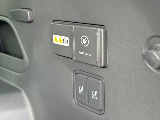 New 2026 Kia EV9 Wind image 8