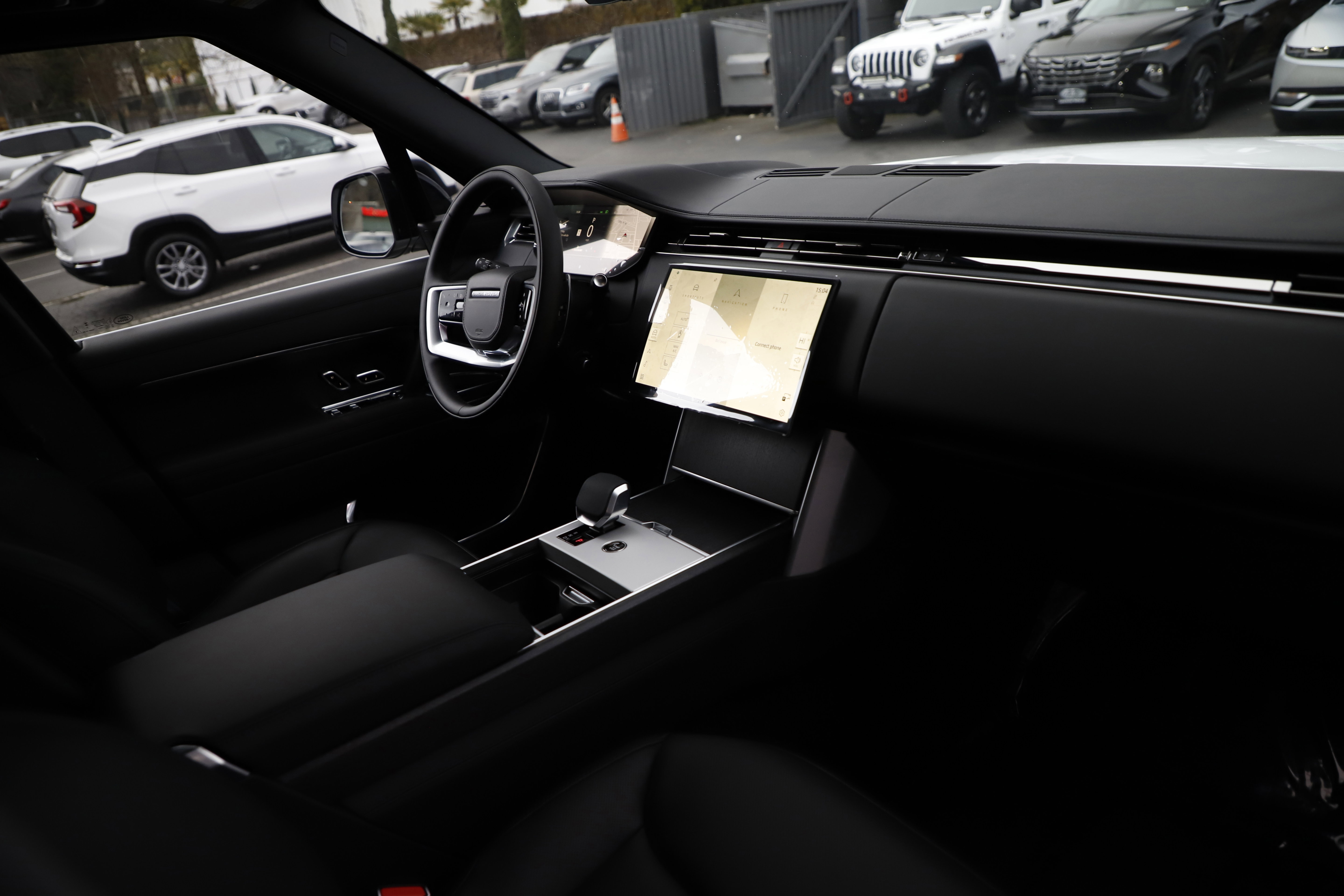 New 2026 Land Rover Range Rover SE AWD/4WD image 13