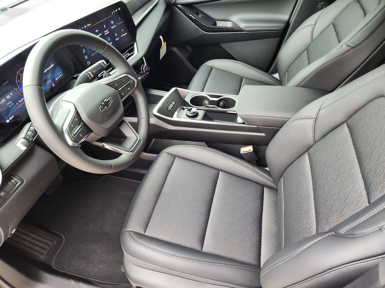 New 2027 Chevrolet Equinox LT w/ Convenience Package II FWD image 13