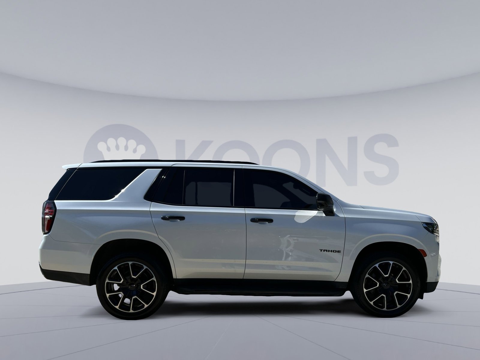 Used 2021 Chevrolet Tahoe RST w/ Luxury Package AWD/4WD image 12