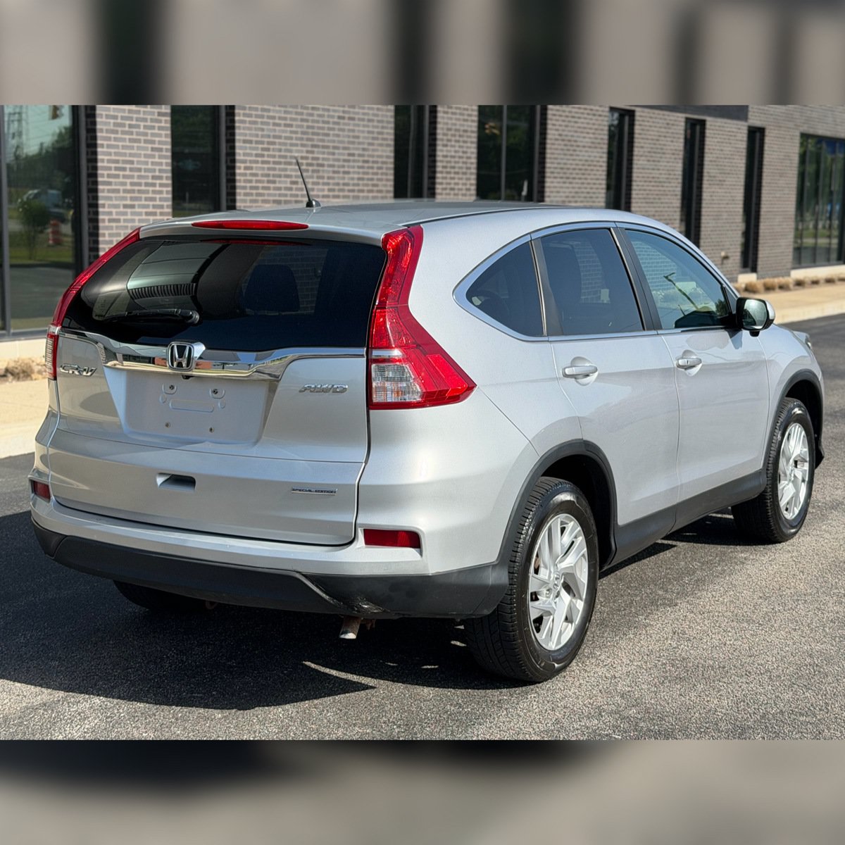 Used 2015 Honda CR-V EX image 2