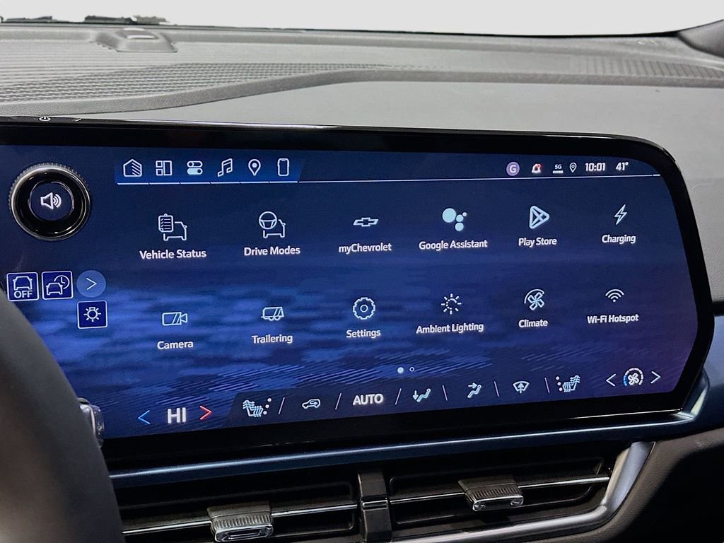 New 2026 Chevrolet Equinox EV LT image 16