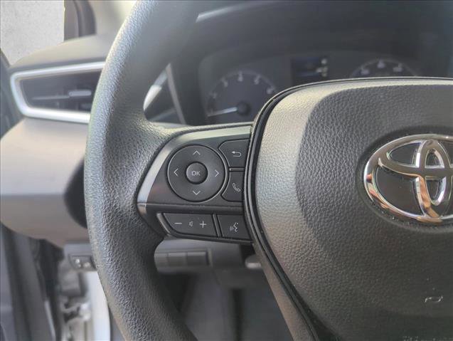 Used 2025 Toyota Corolla LE FWD image 11