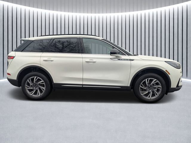 New 2026 Lincoln Corsair Premiere image 2