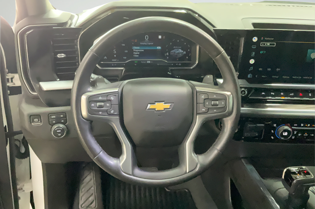 Certified 2022 Chevrolet Silverado 1500 LTZ w/ LTZ Convenience Package II AWD/4WD image 15