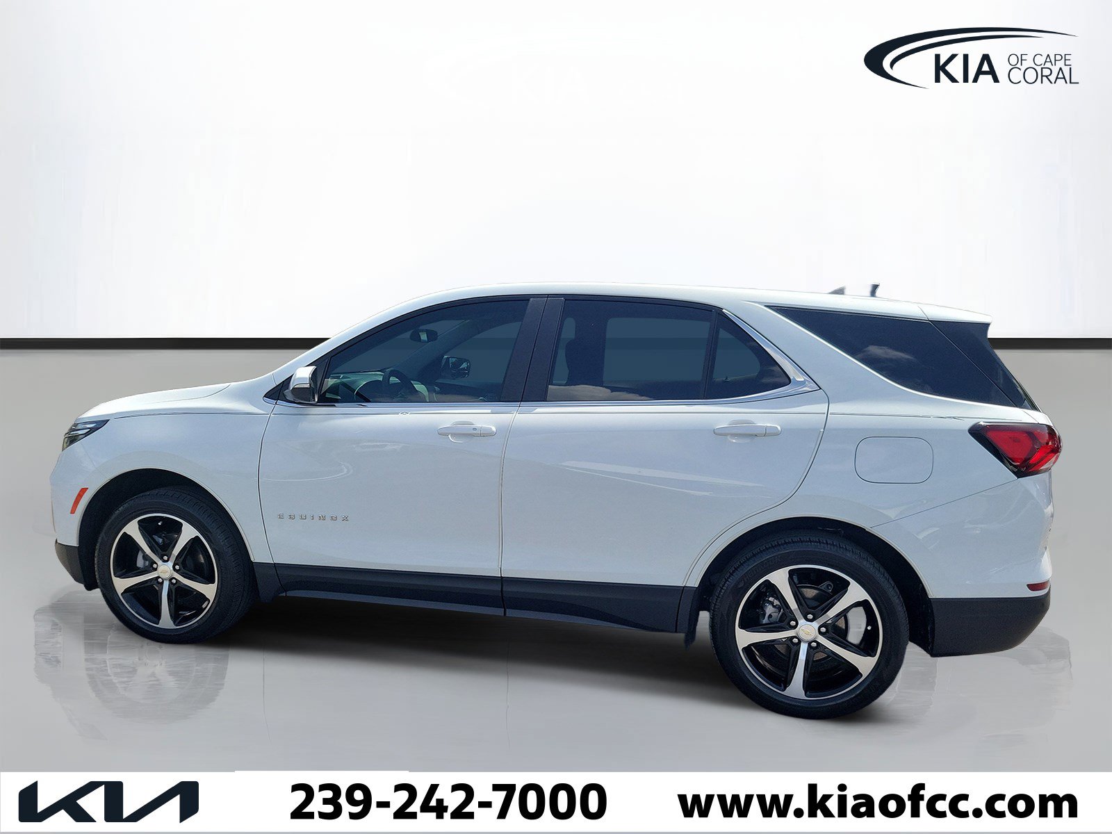 Used 2023 Chevrolet Equinox LT AWD/4WD image 4