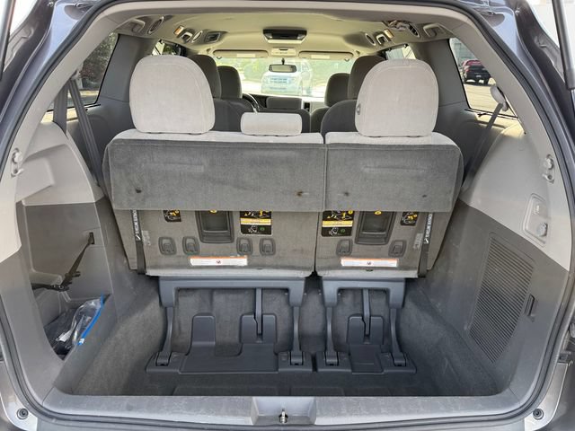 Used 2015 Toyota Sienna LE FWD image 17