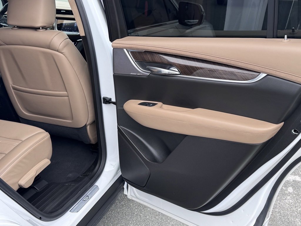 Used 2023 Cadillac XT6 Premium Luxury w/ Platinum Package image 17