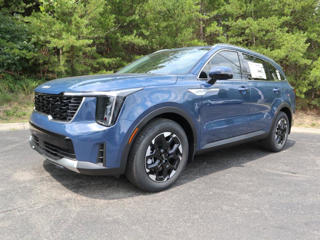 New 2025 Kia Sorento S image 1