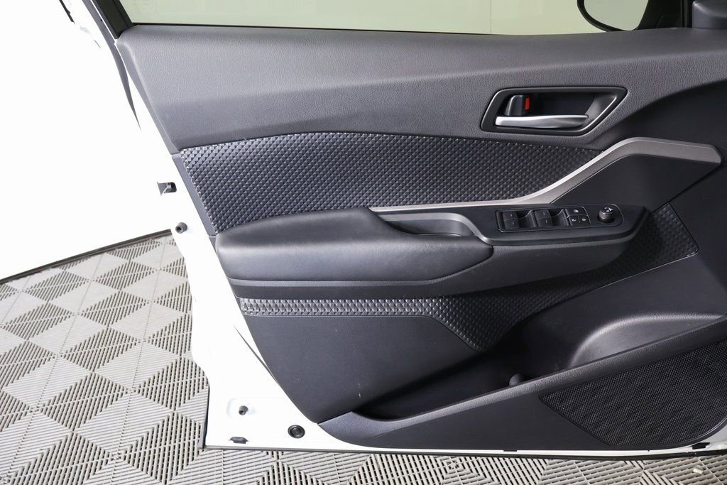 Used 2021 Toyota C-HR LE image 12