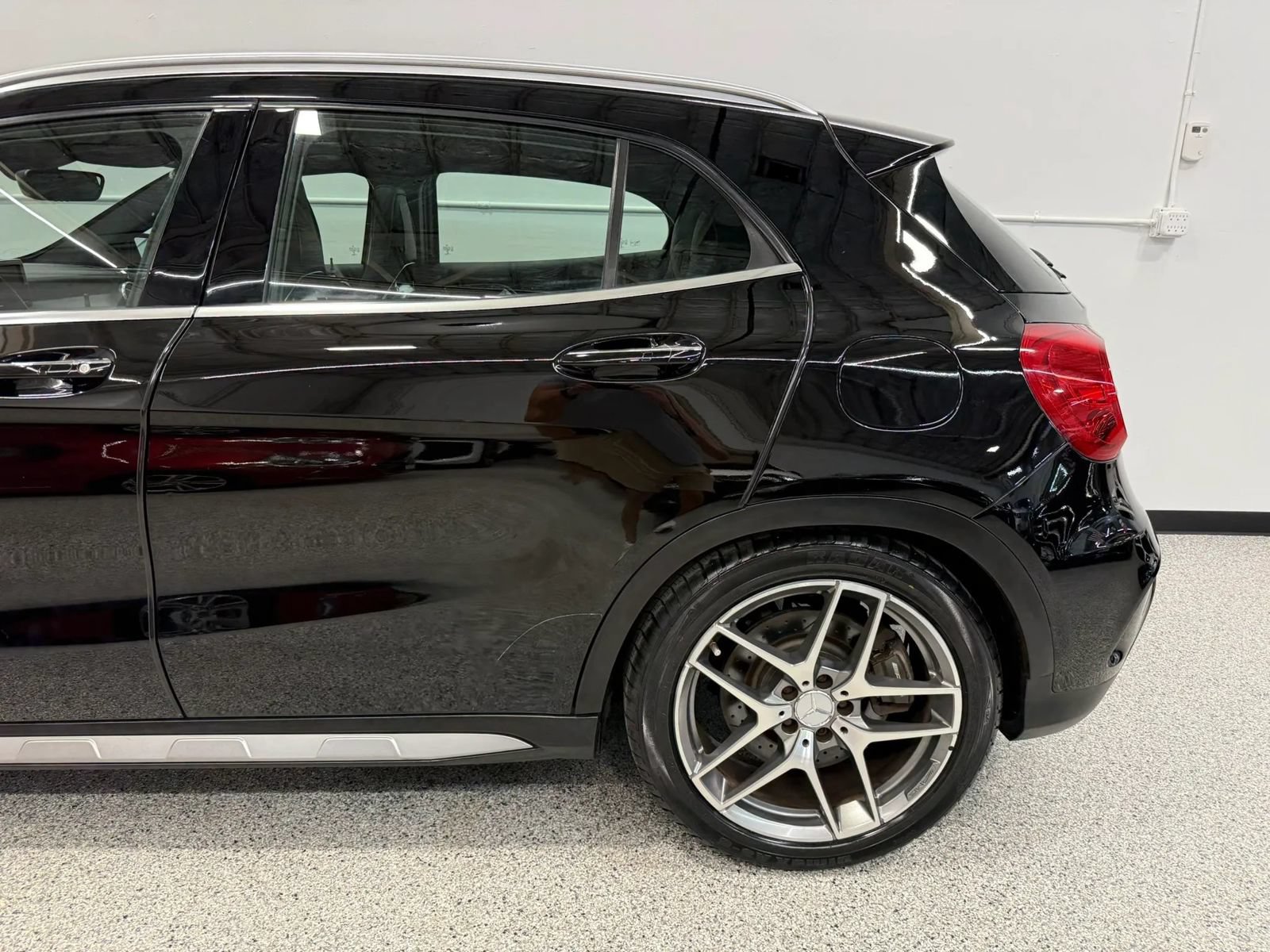 Used 2015 Mercedes-Benz GLA 45 AMG 4MATIC image 7