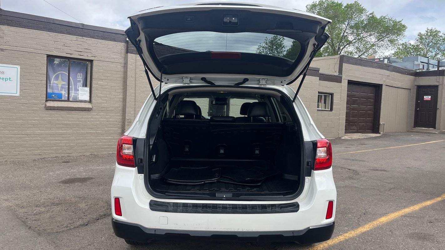 Used 2017 Subaru Outback 2.5i Limited AWD/4WD image 24