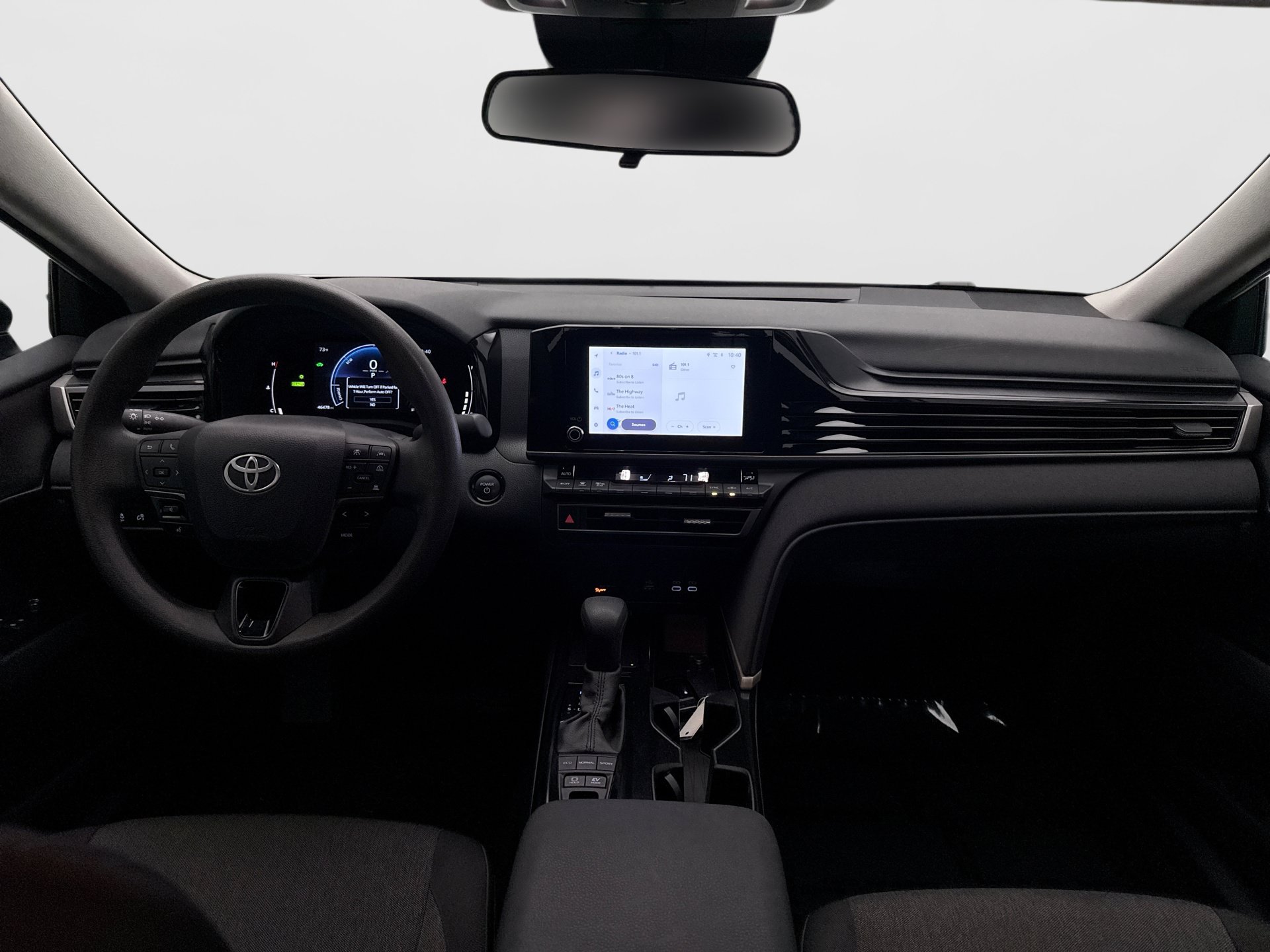 Used 2025 Toyota Camry LE FWD image 14