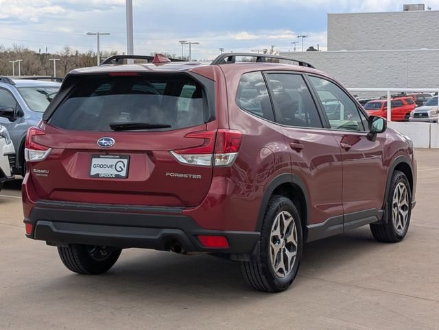 Used 2023 Subaru Forester Premium image 3