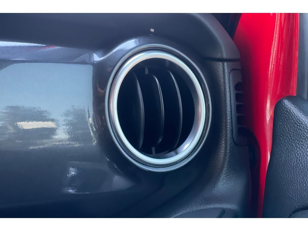 Used 2020 Jeep Wrangler Unlimited Sahara image 29