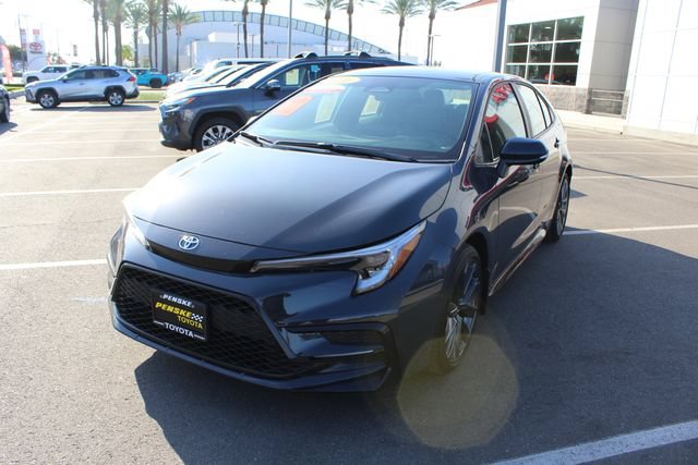 Certified 2026 Toyota Corolla SE FWD image 4